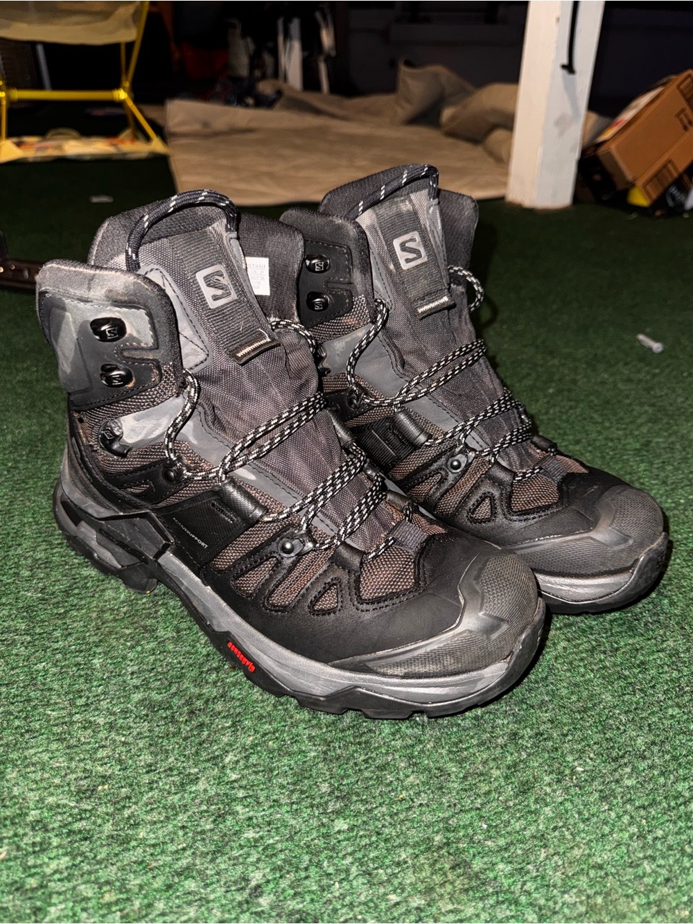 Salomon  quest 4 Hiking Boots - Waterproof Mid-T Mens 8| Womens 10